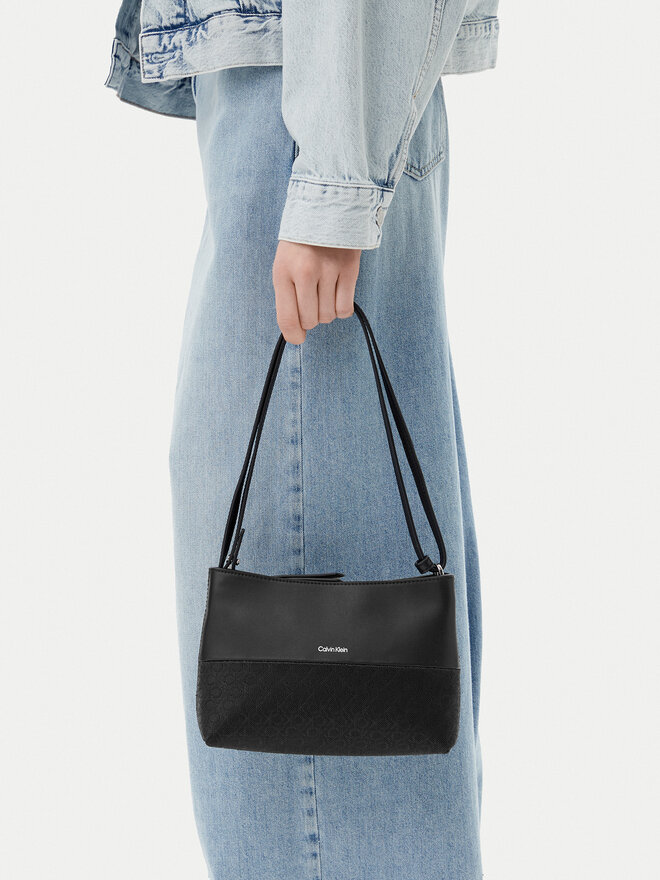 Calvin Klein Ročna torba Calvin Klein Ck Mixmedia Convertible Bag_Mono K60K613170 Črna