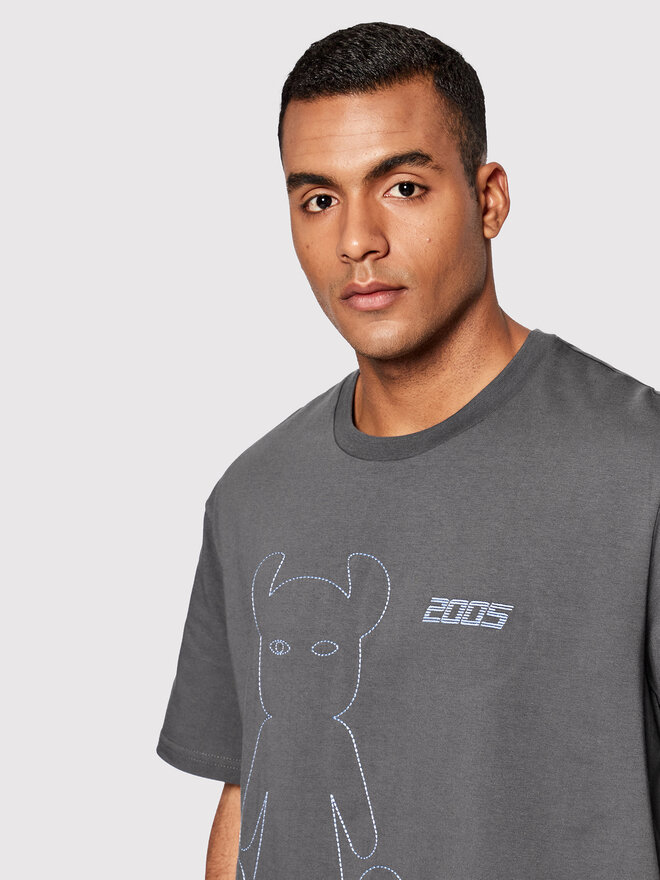 2005 2005 T-Shirt Unisex Horned Grau Relaxed Fit