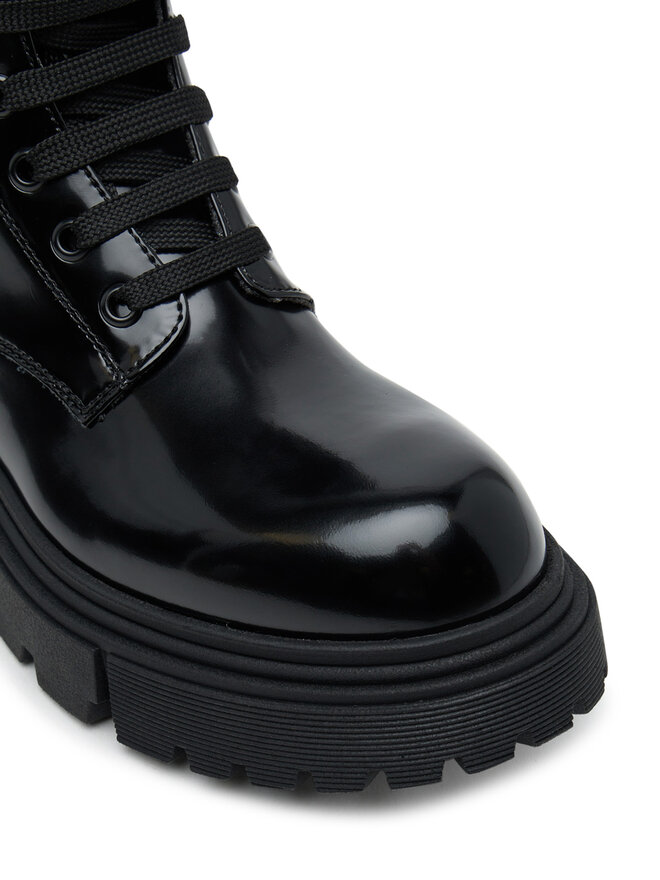 Calvin Klein Pohodni čevlji Calvin Klein Tronchetto Allacciato V4A5-83133-1453 Črna