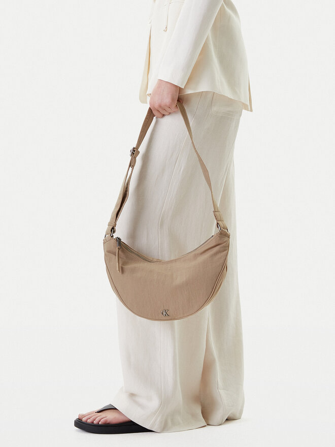 Calvin Klein Jeans Τσάντα Calvin Klein Jeans Luna Nylon Sling Bag LV04K3095G Μπεζ