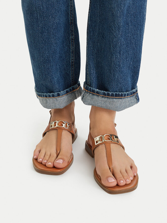 Guess Sandalen Guess FLJRMY LEA03 Braun