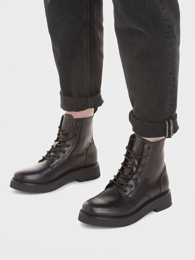 Tommy Jeans Členková obuv Tommy Jeans Tjw Lace Up Flat Boot EN0EN02310 Čierna