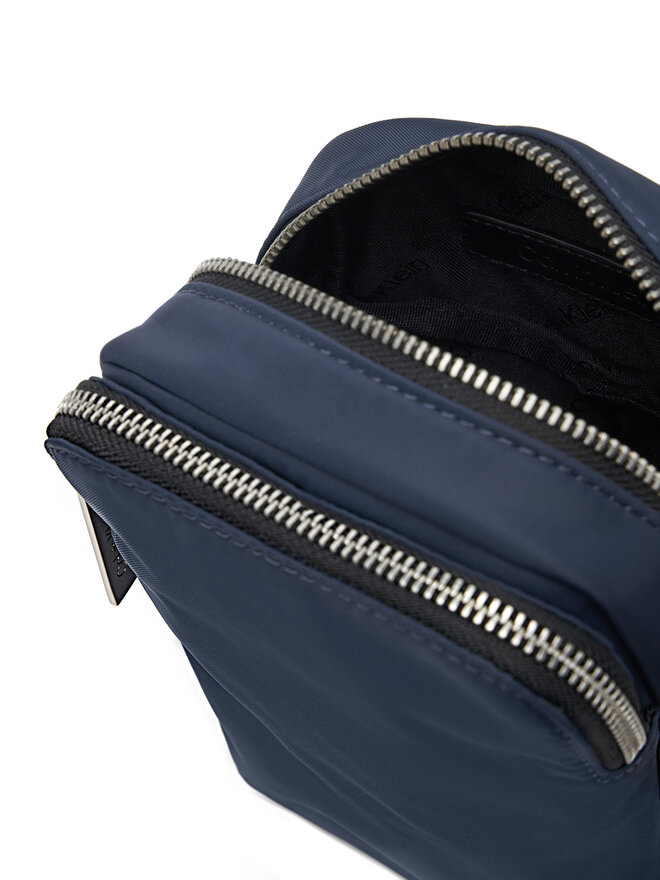 Calvin Klein Τσαντάκι Calvin Klein Business Tech Reporter Xs K50K512888 Σκούρο μπλε