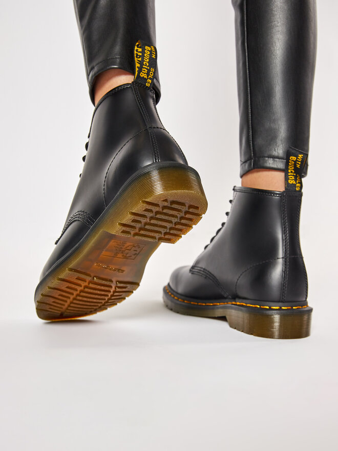 Anfibi Dr. Martens 101 YS 26230001 Nero escarpe