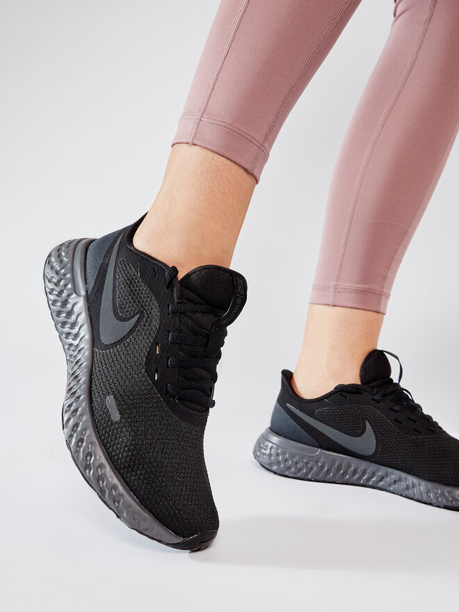 Nike Взуття для бігу Nike Revolution 5 BQ3207 001 Чорний