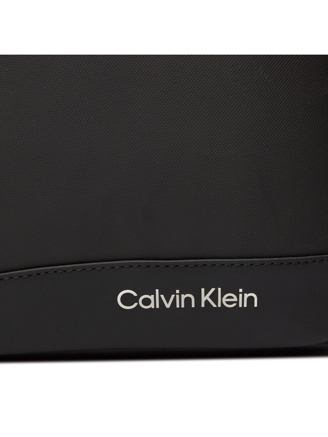 Calvin Klein Brašna na notebook Calvin Klein Rubberized Conv Laptop Bag K50K511712 Černá
