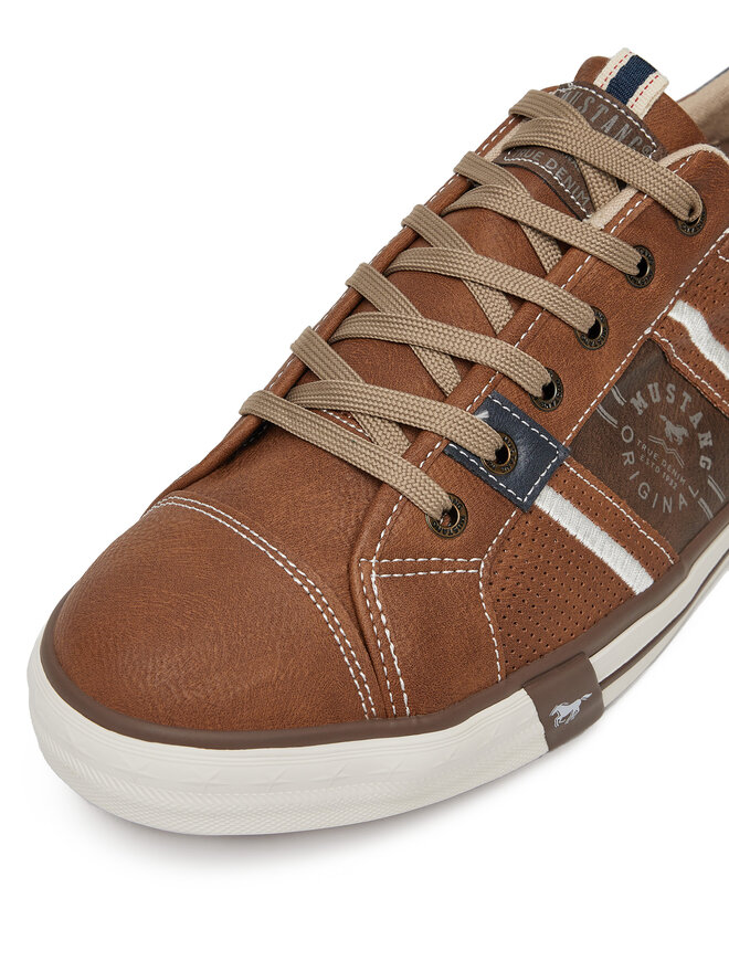 Mustang Sneakers Mustang 4072-317 Braun