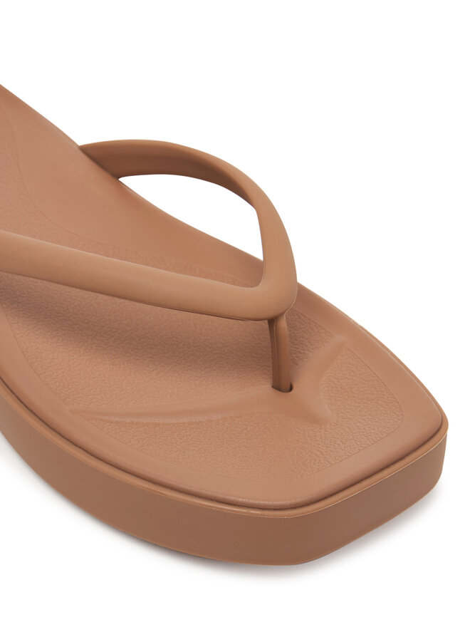 Crocs В'єтнамки Crocs Miami Square Flatform Flip 214161 Коричневий