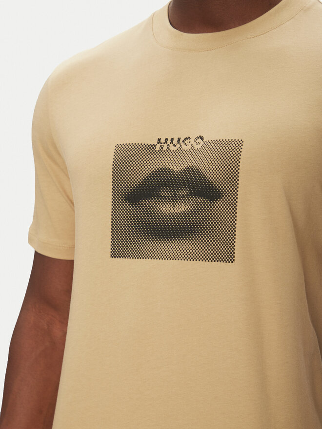 HUGO HUGO Camiseta Deterni 50544496 Beis Regular Fit