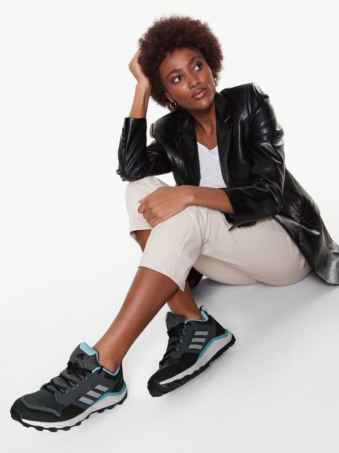 adidas Běžecké boty adidas Terrex Tracerocker 2 W H05686 Šedá