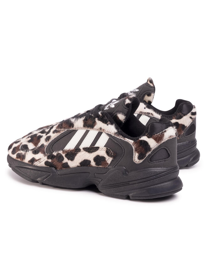 adidas Снікерcи adidas Yung-1 EG8726 Коричневий
