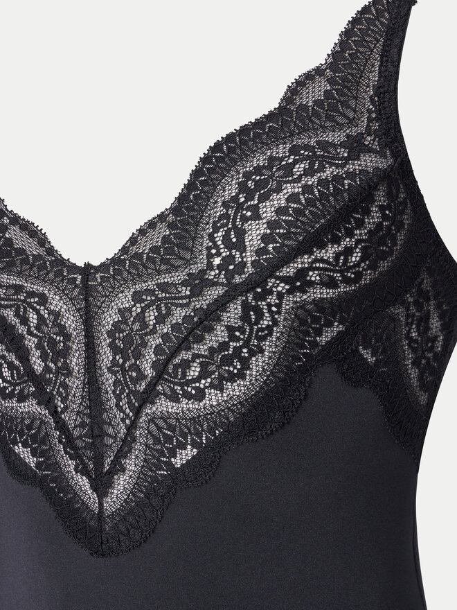 Hunkemöller Hunkemöller Glaustinukė Ashely 300908 Juoda