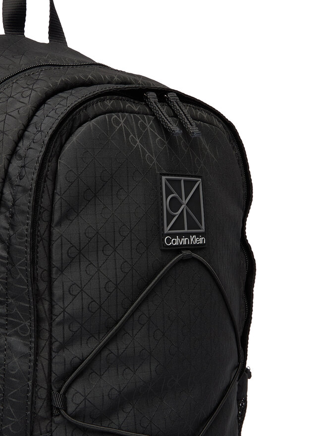 Calvin Klein Rucksack Calvin Klein Utility Emblem Bungee Backpack LV04D3301G Schwarz