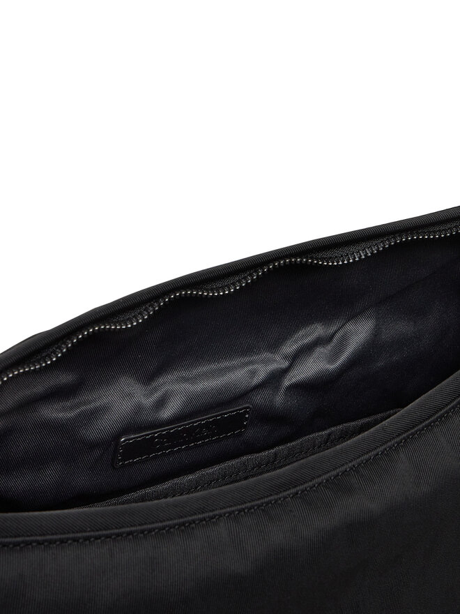 Calvin Klein Táska Calvin Klein Ck Ease Hobo Tote K50K512893 Fekete