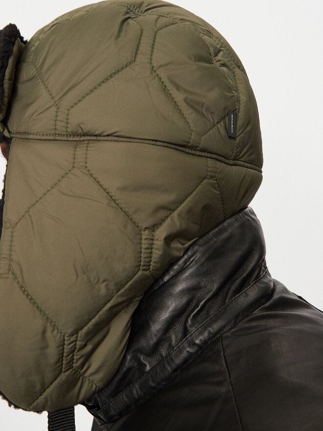 Woolrich Шапкa Woolrich Quilted Trapper Hat CFWOAC0295MRUT2635 Хакі