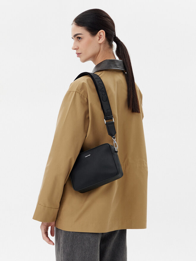 Calvin Klein Τσάντα Calvin Klein Ck Must Small Camera Bag K60K613145 Μαύρο