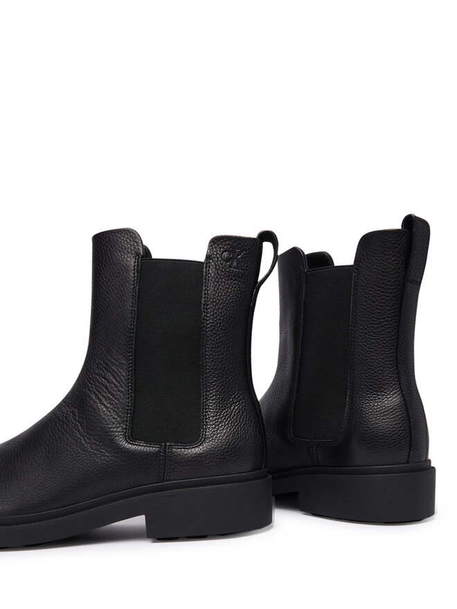 Calvin Klein Klassische Stiefeletten Calvin Klein Dress Lug Chelsea Boot Lth YM0YM01389 Schwarz