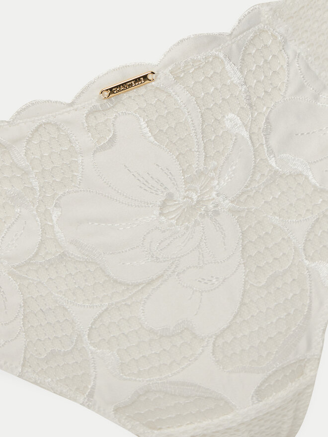 Chantelle Chantelle Бразильські труси Fleurs Signature C12Q40 Білий
