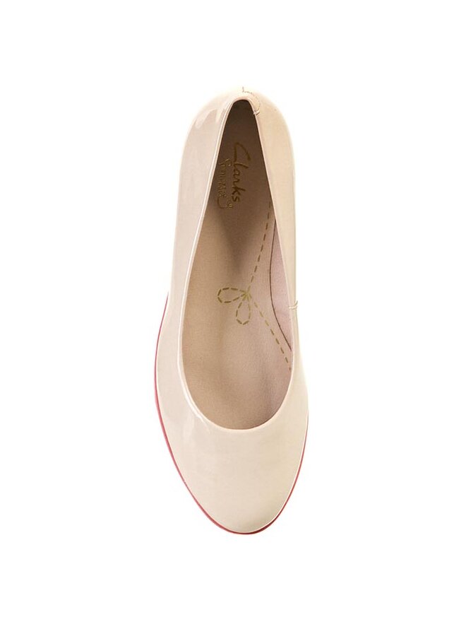 Clarks Туфлі Clarks Compass Zone 261083914 Бежевий