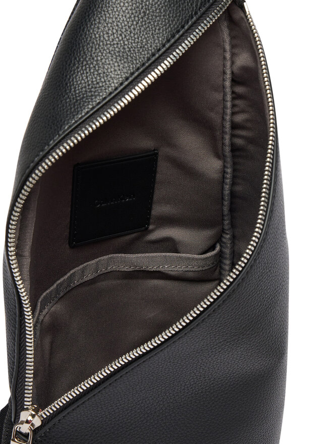 Calvin Klein Umhängetasche Calvin Klein Raised Ns Sling LV04D3495G Schwarz