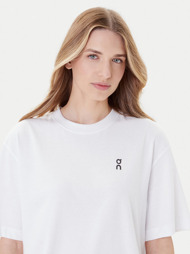 On On Camiseta Club-T 1WE1006 Blanco Relaxed Fit