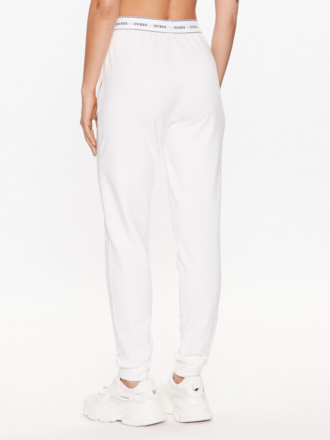 Guess Guess Παντελόνι πιτζάμας O3YB00 KBS91 Λευκό Regular Fit