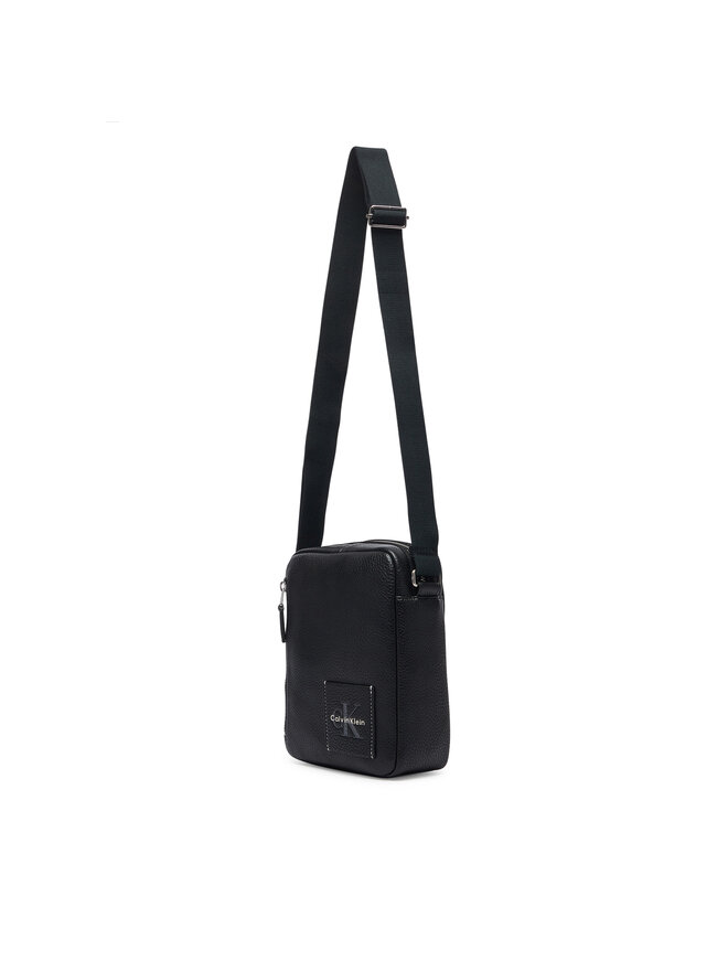 Calvin Klein Umhängetasche Calvin Klein Bold Pebble Simple Reporter LV04D3623G Schwarz