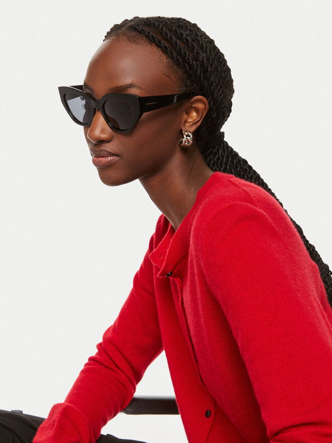 Salvatore Ferragamo Saulesbrilles Salvatore Ferragamo SF1107S 001 Melns