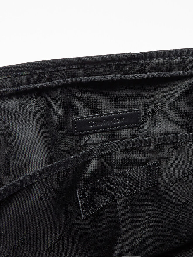 Calvin Klein Σάκος Calvin Klein Business Tech Weekender K50K512930 Μαύρο