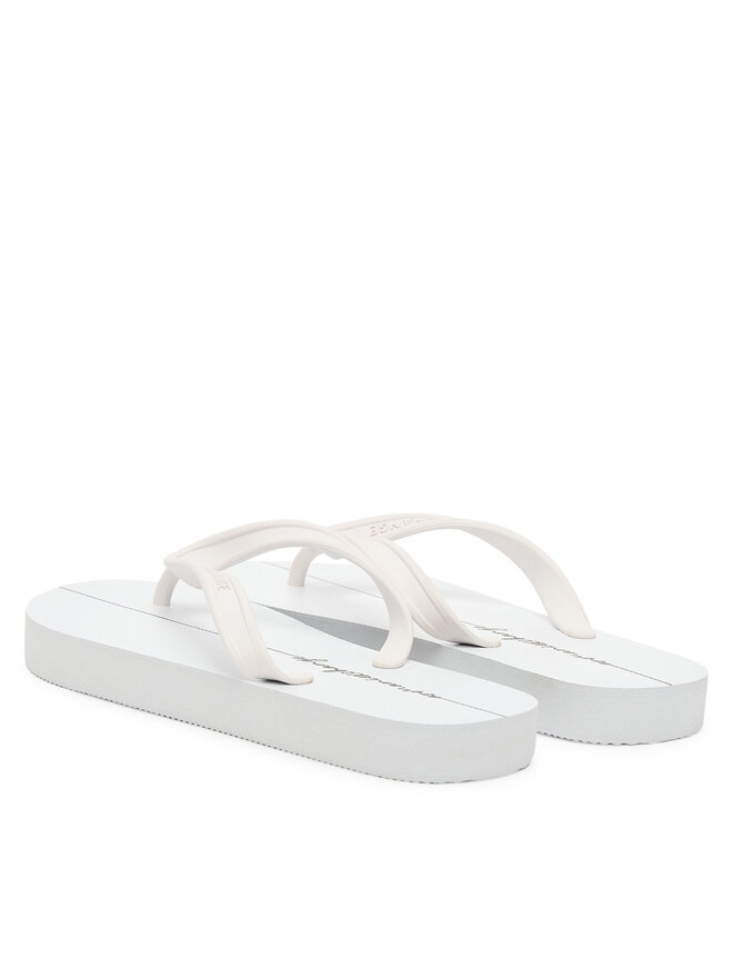 Armani Exchange Джапанки Armani Exchange XDQ010 XV700 K681 Бял