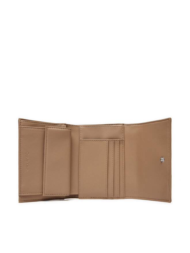 Calvin Klein Mazs sieviešu maks Calvin Klein Ck Daily Medium Trifold_Pbl K60K612851 Bēšs