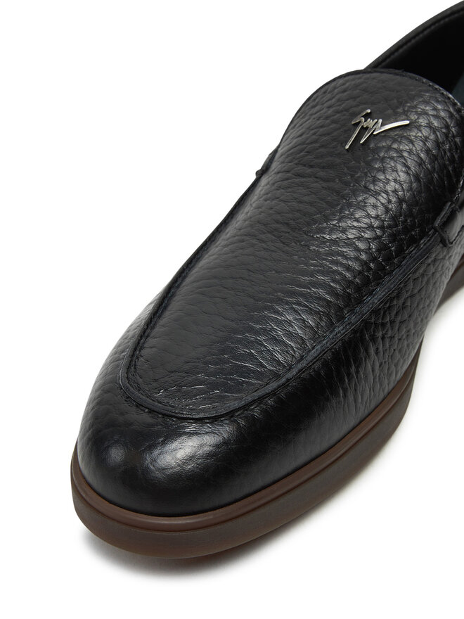 GIUSEPPE ZANOTTI Loaferice GIUSEPPE ZANOTTI EU40021 Crna