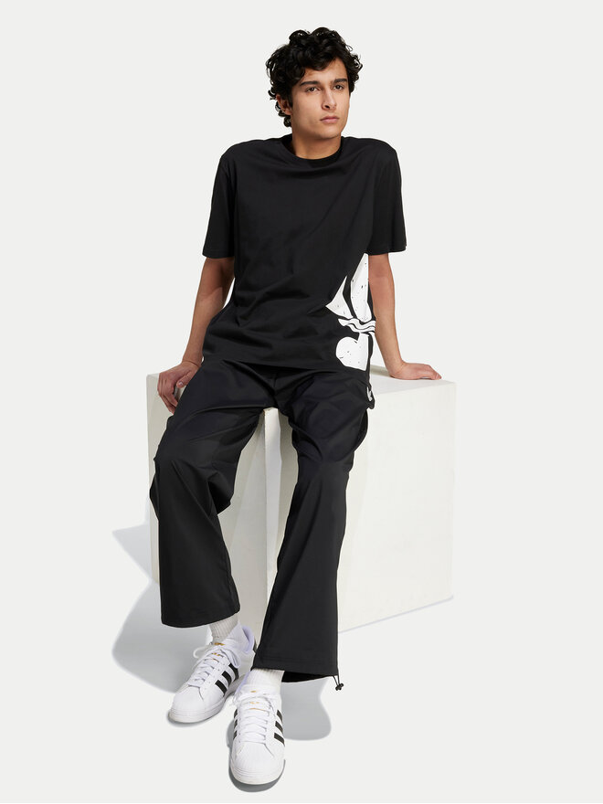 adidas adidas Marškinėliai Supply Street IZ2579 Juoda Regular Fit
