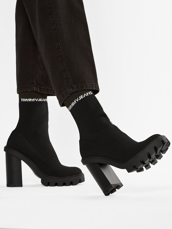 Tommy Jeans Stiefeletten Tommy Jeans Cleated Heel Sock Boot EN0EN01081 Schwarz