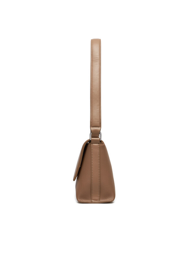 Calvin Klein Сумка Calvin Klein Ck Daily Shoulder Bag Pebble K60K612139 Коричневий
