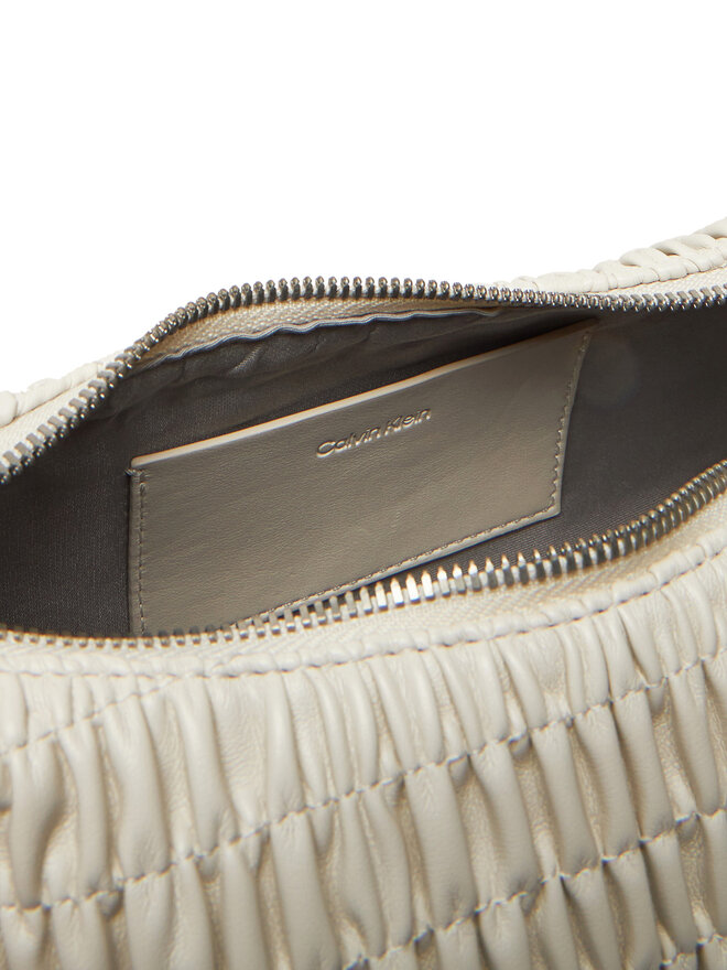 Calvin Klein Jeans Τσάντα Calvin Klein Jeans Rouched Shoulder Bag LV04K3088G Εκρού