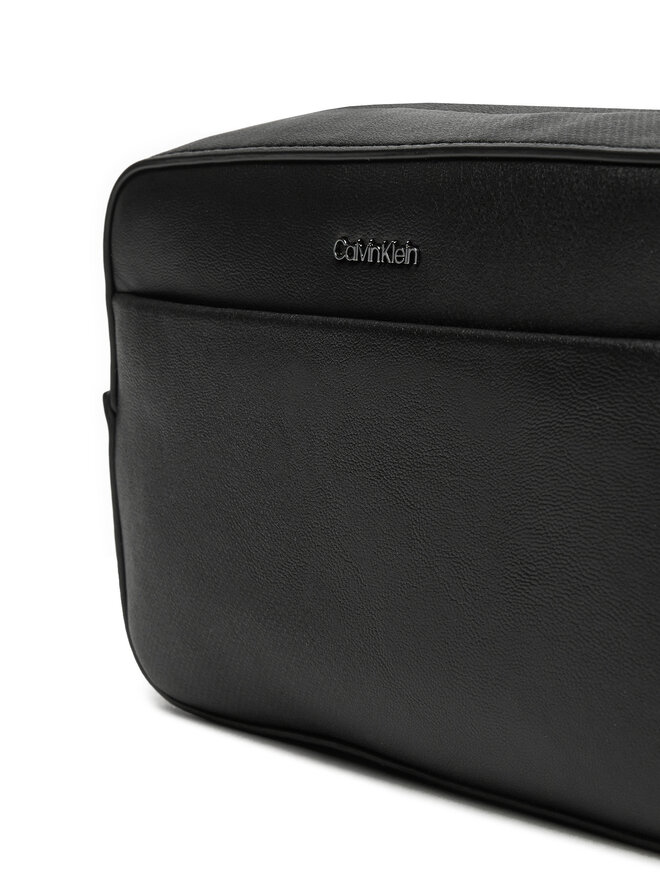 Calvin Klein Crossover torbica Calvin Klein Ck Refined Camera Bag K50K512758 Crna