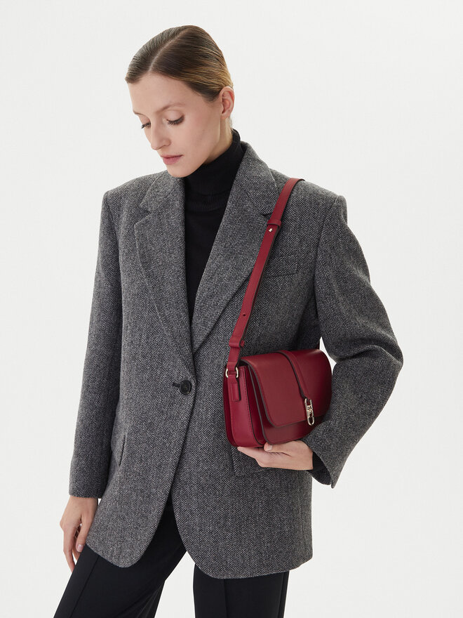 Tommy Hilfiger Torbica Tommy Hilfiger Th Libre Flap Crossover AW0AW17723 Tamnocrvena