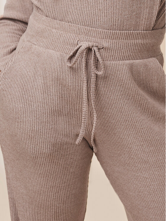 Triumph Triumph Spodnji del pižame Thermal MyWear Wide Leg Trousers 10216564 Bež Regular Fit