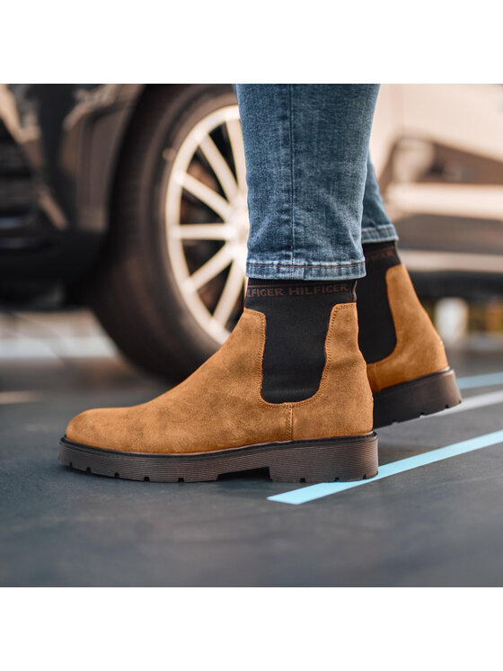 Tommy Hilfiger Μποτάκια με λάστιχο Tommy Hilfiger Suede Cleated Chelsea Boot FM0FM02532 Καφέ