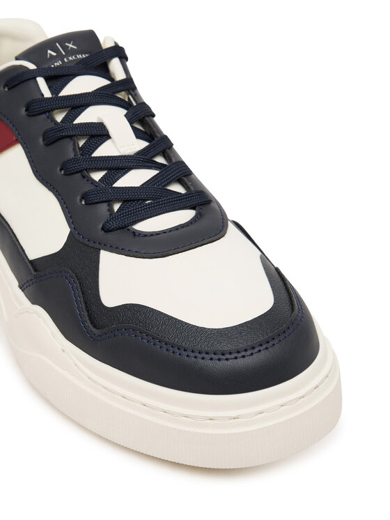 Armani Exchange Снікерcи Armani Exchange XUX219 XV857 MZ266 Білий