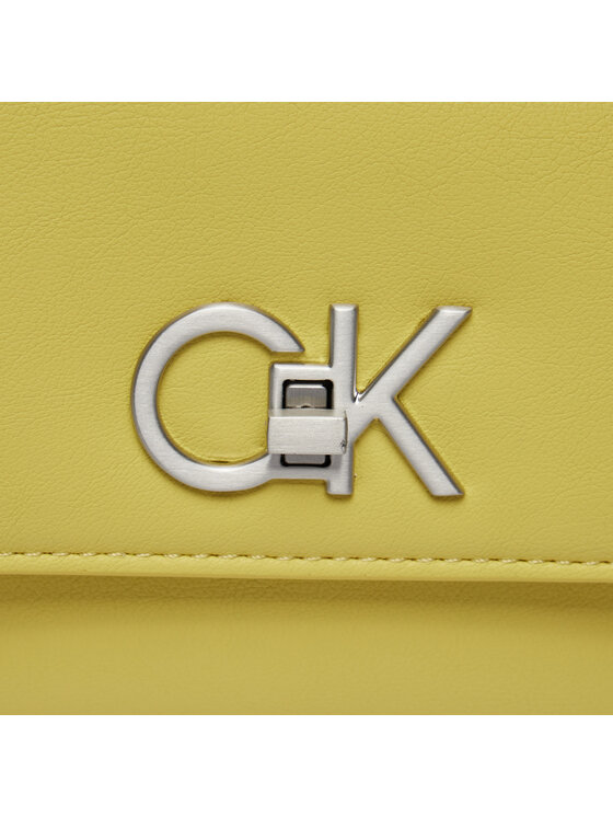 Calvin Klein Kabelka Calvin Klein Re-Lock Camera Bag W/Flap K60K611083 Žltá