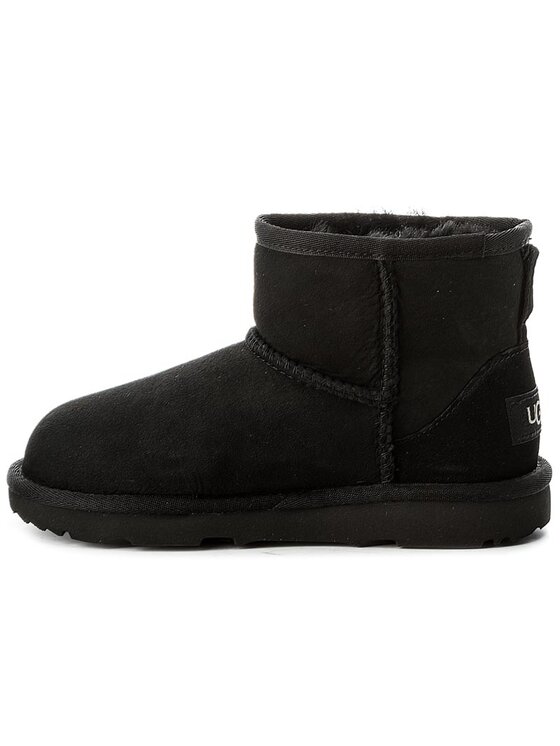 Ugg Snehule Ugg Classic Mini II 1017715K Čierna