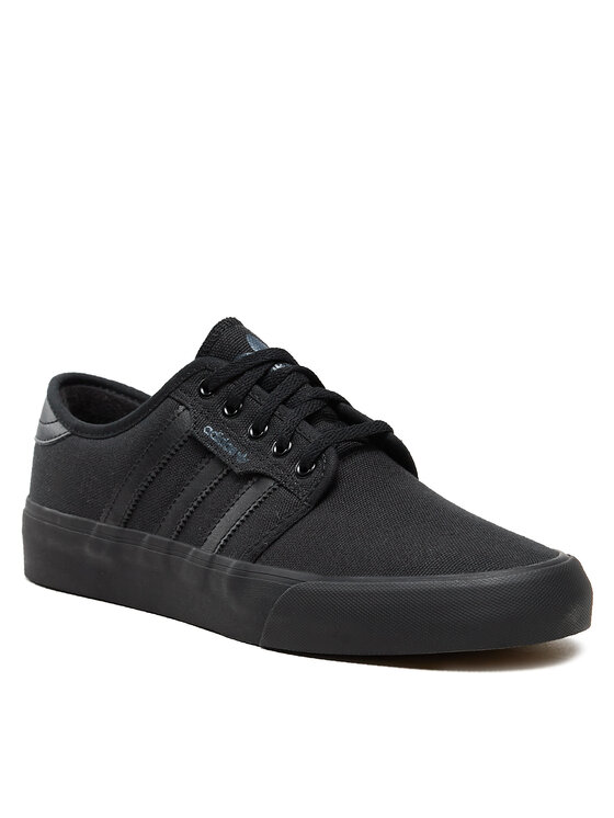 adidas Гуменки adidas Seeley XT Shoes GZ8570 Черен