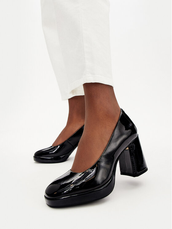 Clarks Обувки на ток Clarks Zoya85 Court 26176364 Черен