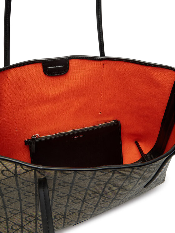 Calvin Klein Τσάντα Calvin Klein Emblem Trio Pebble Shoulder Bag LV04F3750G Καφέ