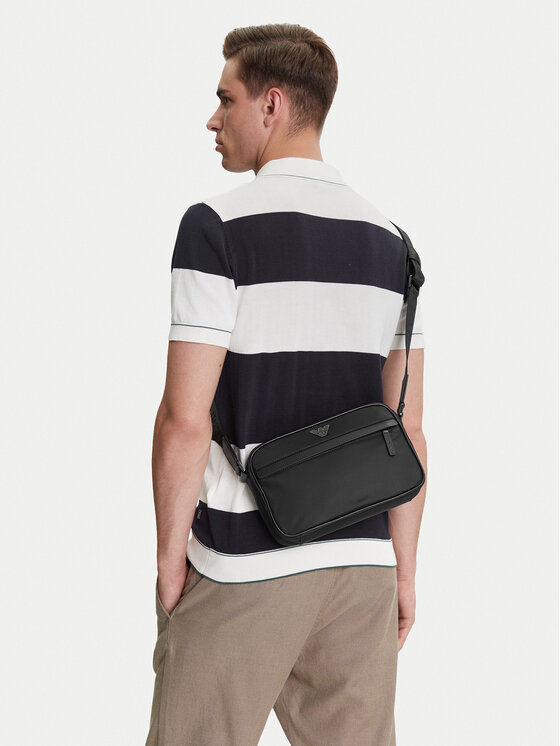 Emporio Armani Geantă crossover Emporio Armani EM001803 AF13454 UC001 Negru