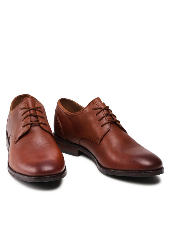 Clarks Туфлі Clarks Flow Plain 261477987 Коричневий