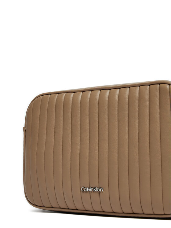 Calvin Klein Kabelka Calvin Klein Mini Line Quilt Camera Bag K60K613078 Sivá