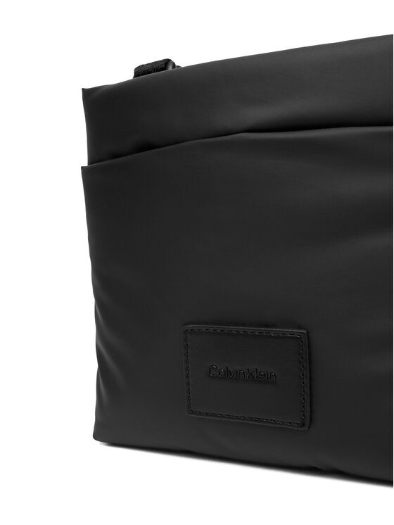 Calvin Klein Geantă crossover Calvin Klein Puffer Utility Flatpack LV04D3224G Negru